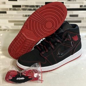 Jordan 1 Mid Fearless